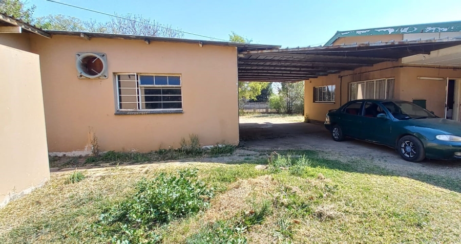 3 Bedroom Property for Sale in Roosheuwel Ext 2 North West